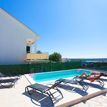מילנה Apartment Jerry With Private Pool מראה חיצוני תמונה